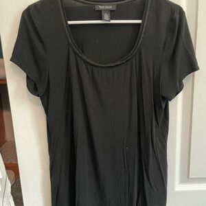 White House Black Market Dressy T-Shirt (Size Medium)